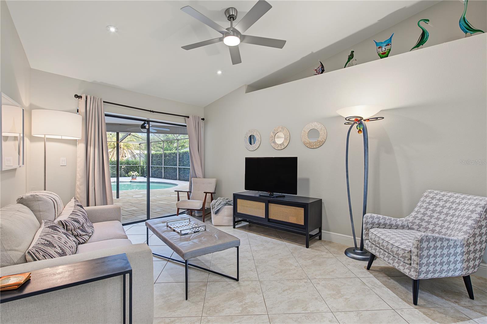 2615 LANDING WAY — photo 8