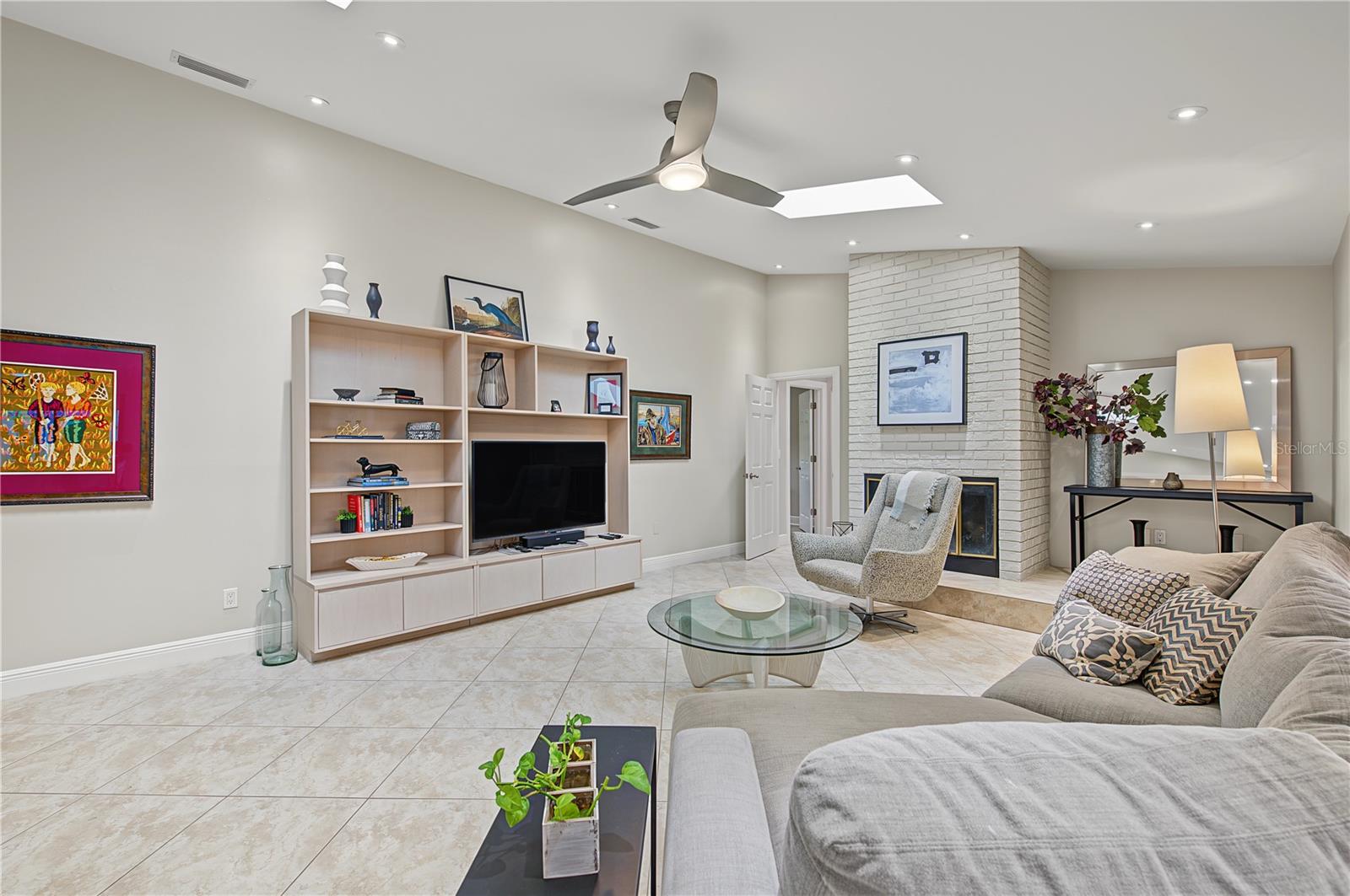2615 LANDING WAY — photo 23