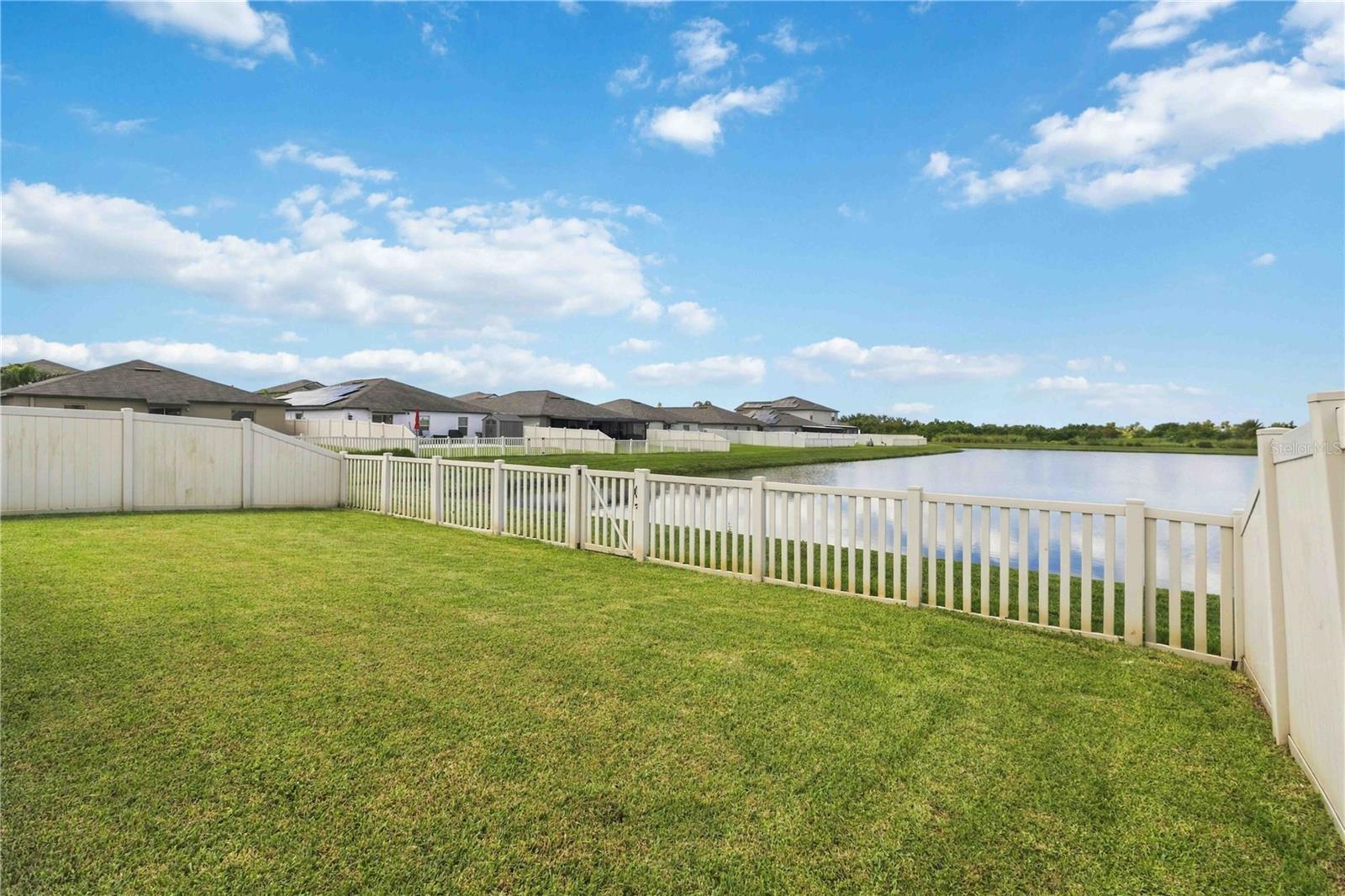 5210 DANDELION ST — photo 36