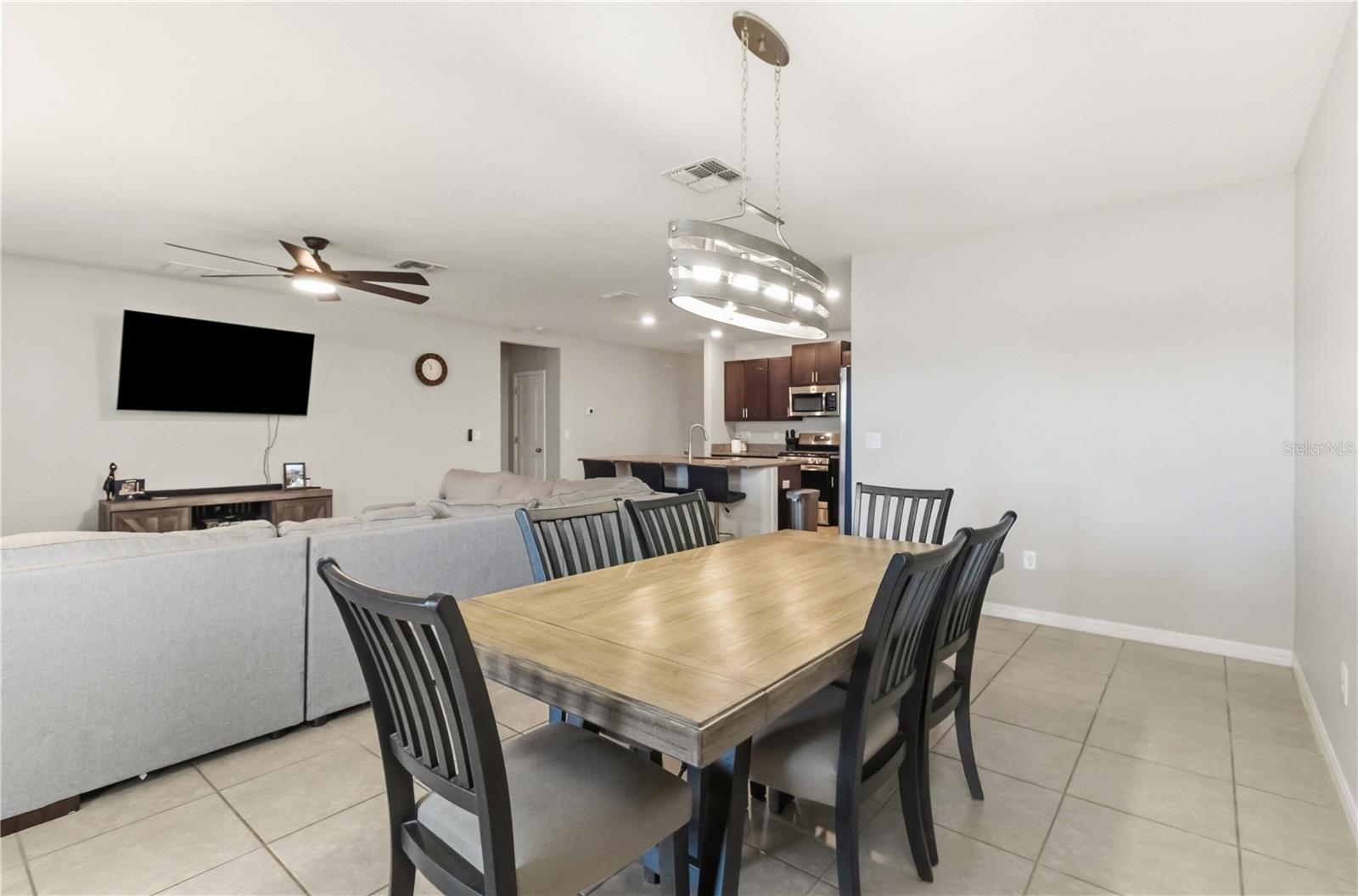 5210 DANDELION ST — photo 10