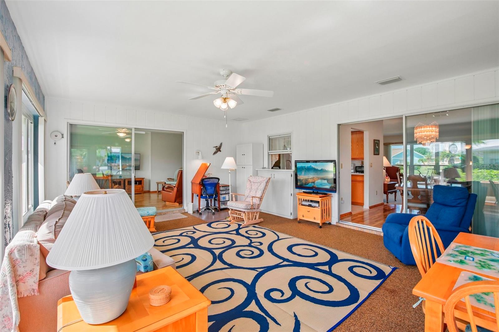316 BROCKFIELD DR — photo 12