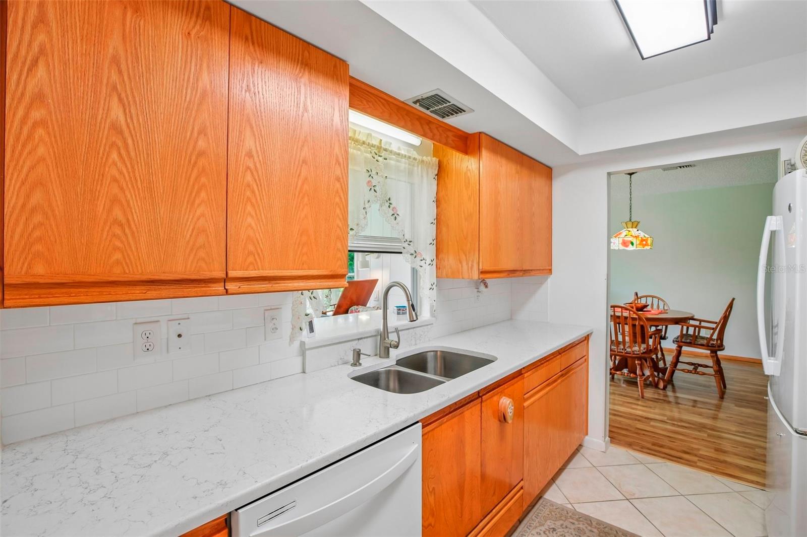 316 BROCKFIELD DR — photo 8