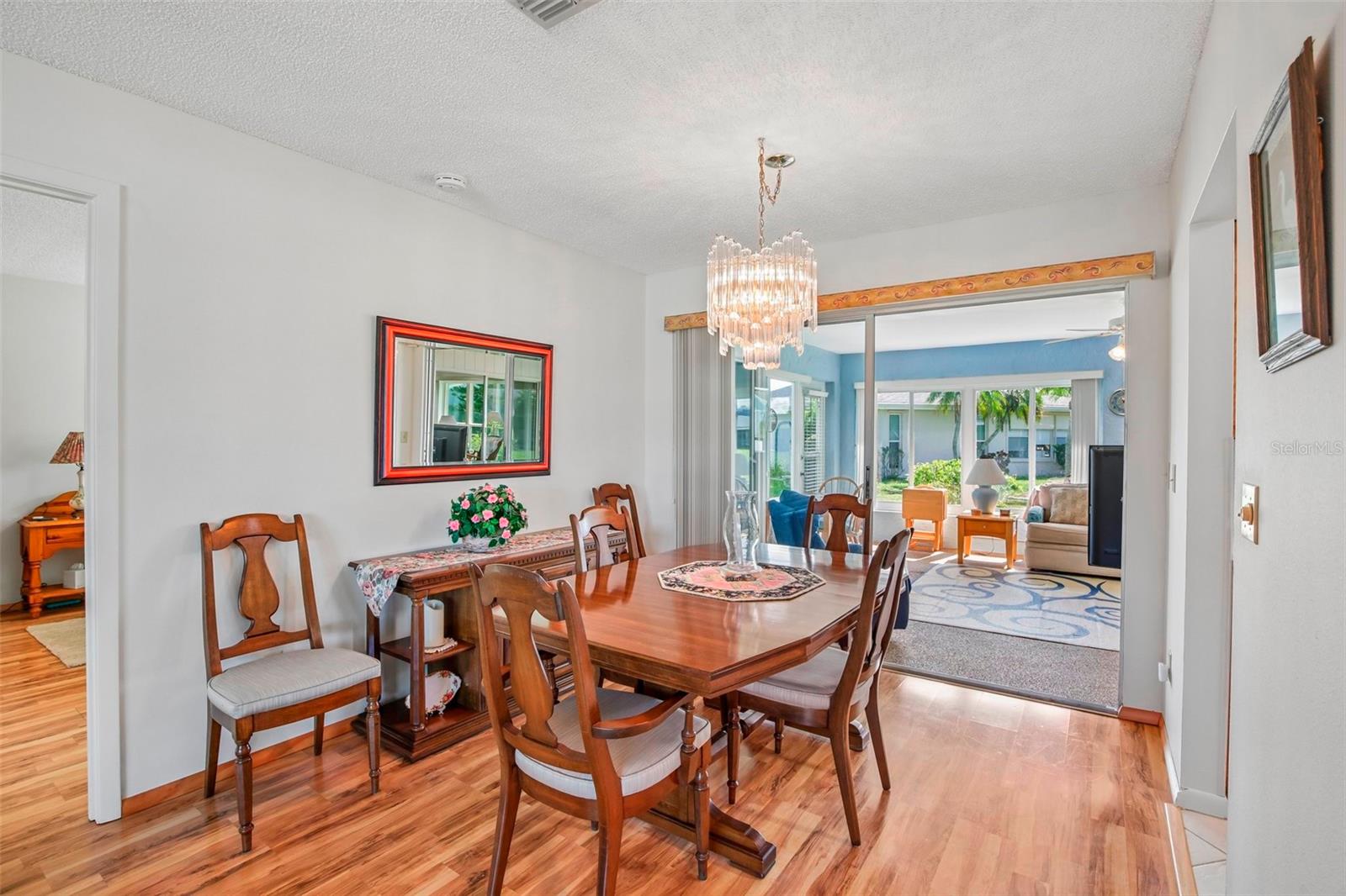 316 BROCKFIELD DR — photo 5