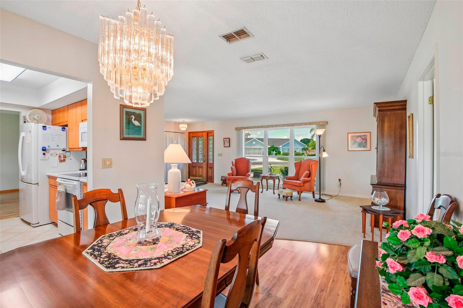 316 BROCKFIELD DR — photo 6