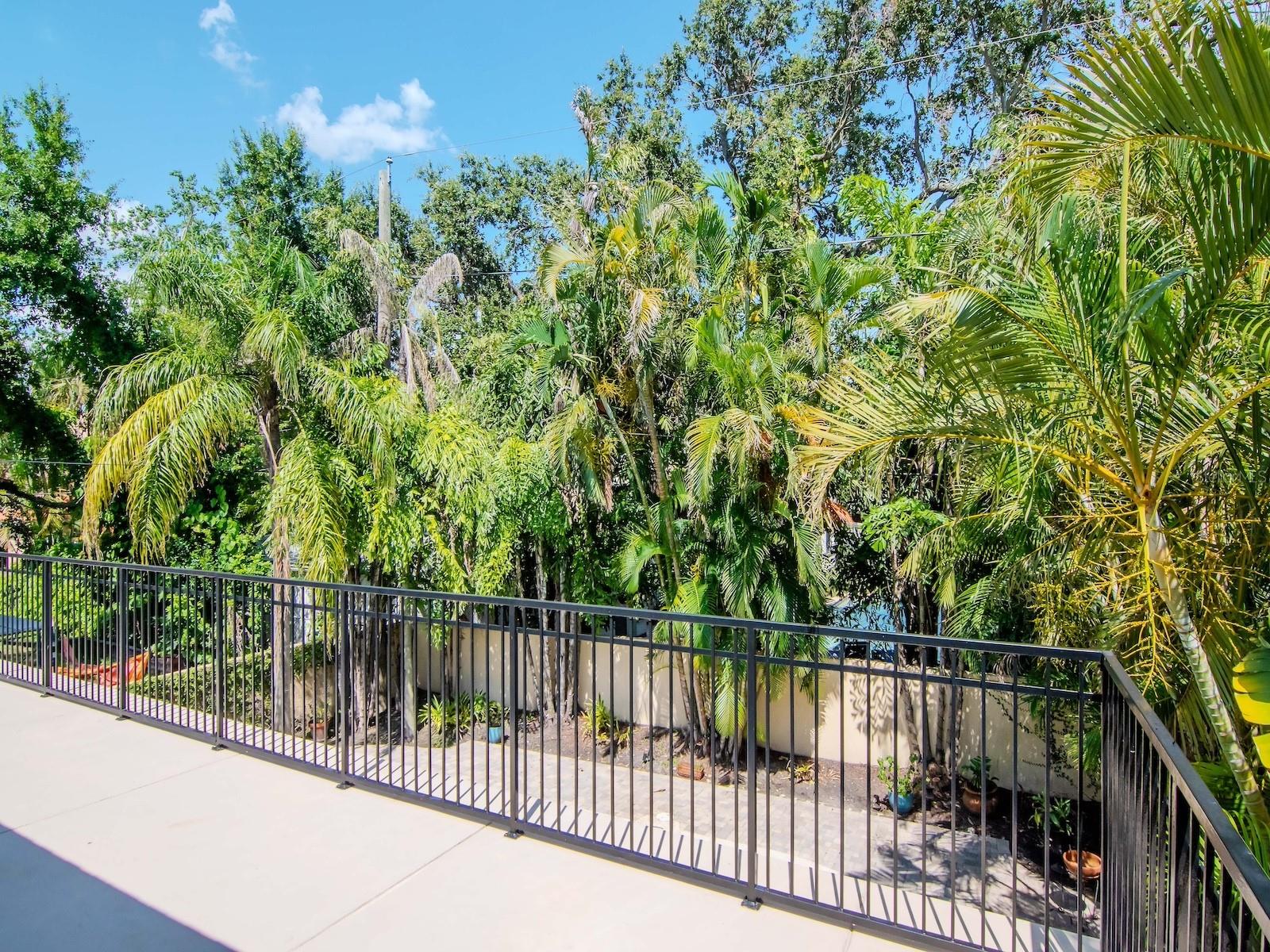 165 BALTIC CIR — photo 48