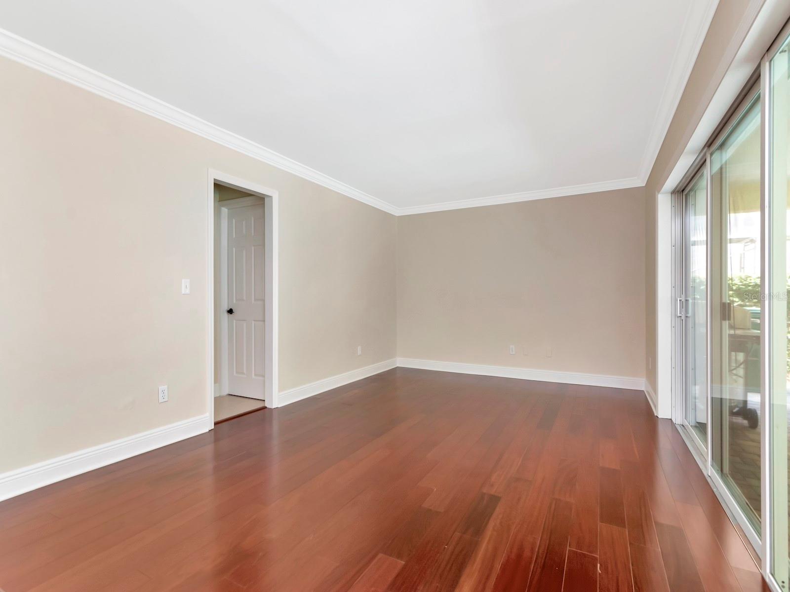 165 BALTIC CIR — photo 19