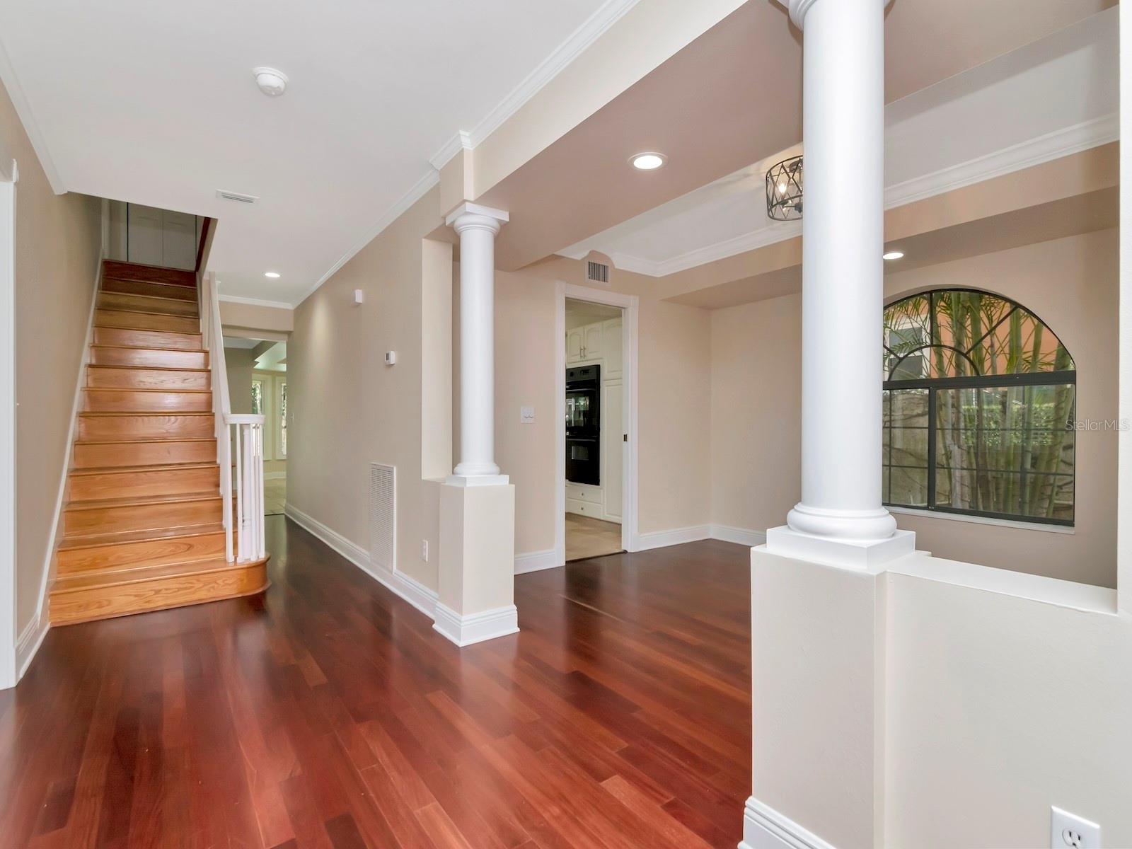 165 BALTIC CIR — photo 14