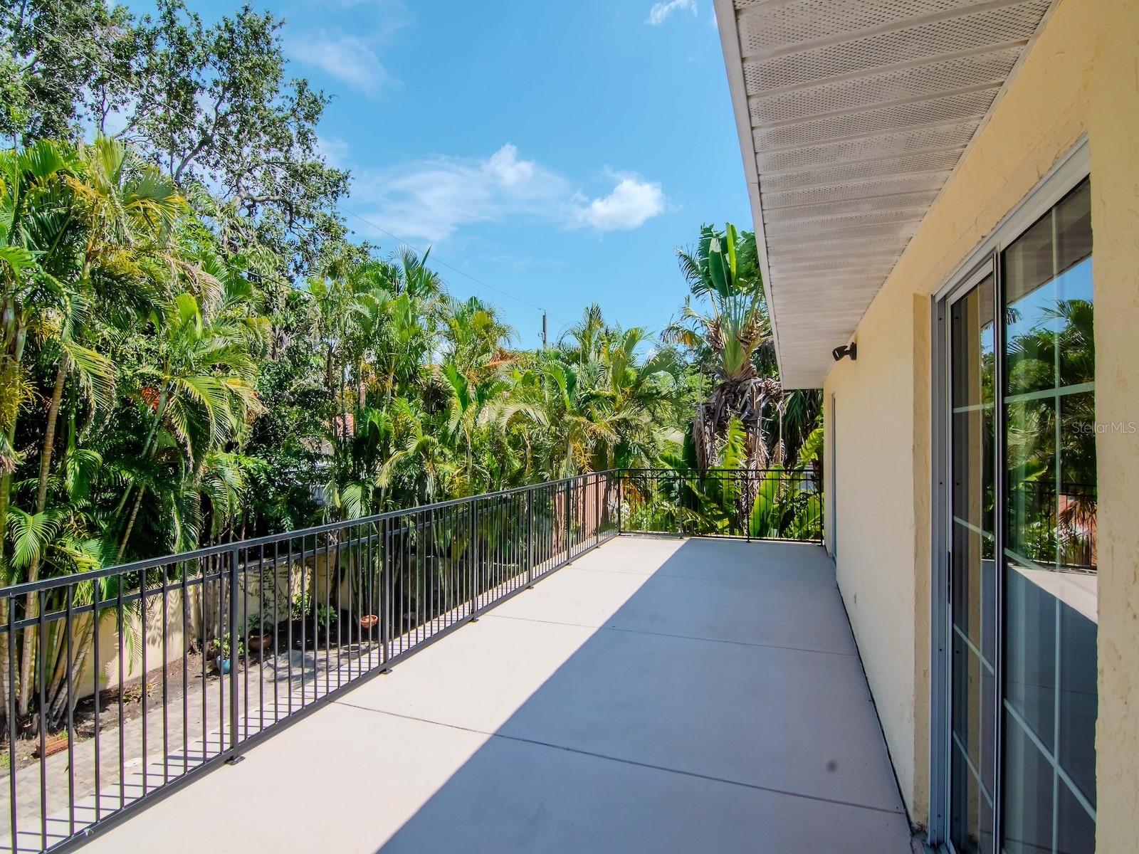165 BALTIC CIR — photo 49