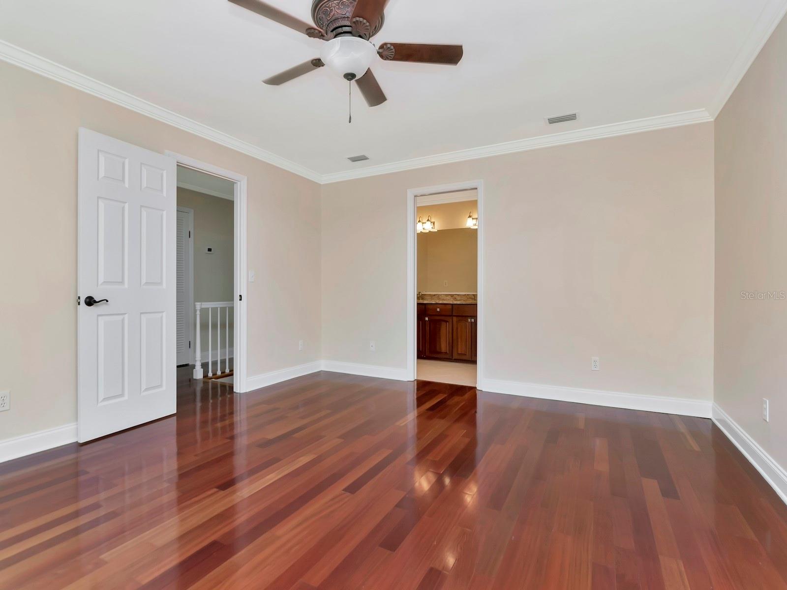 165 BALTIC CIR — photo 36