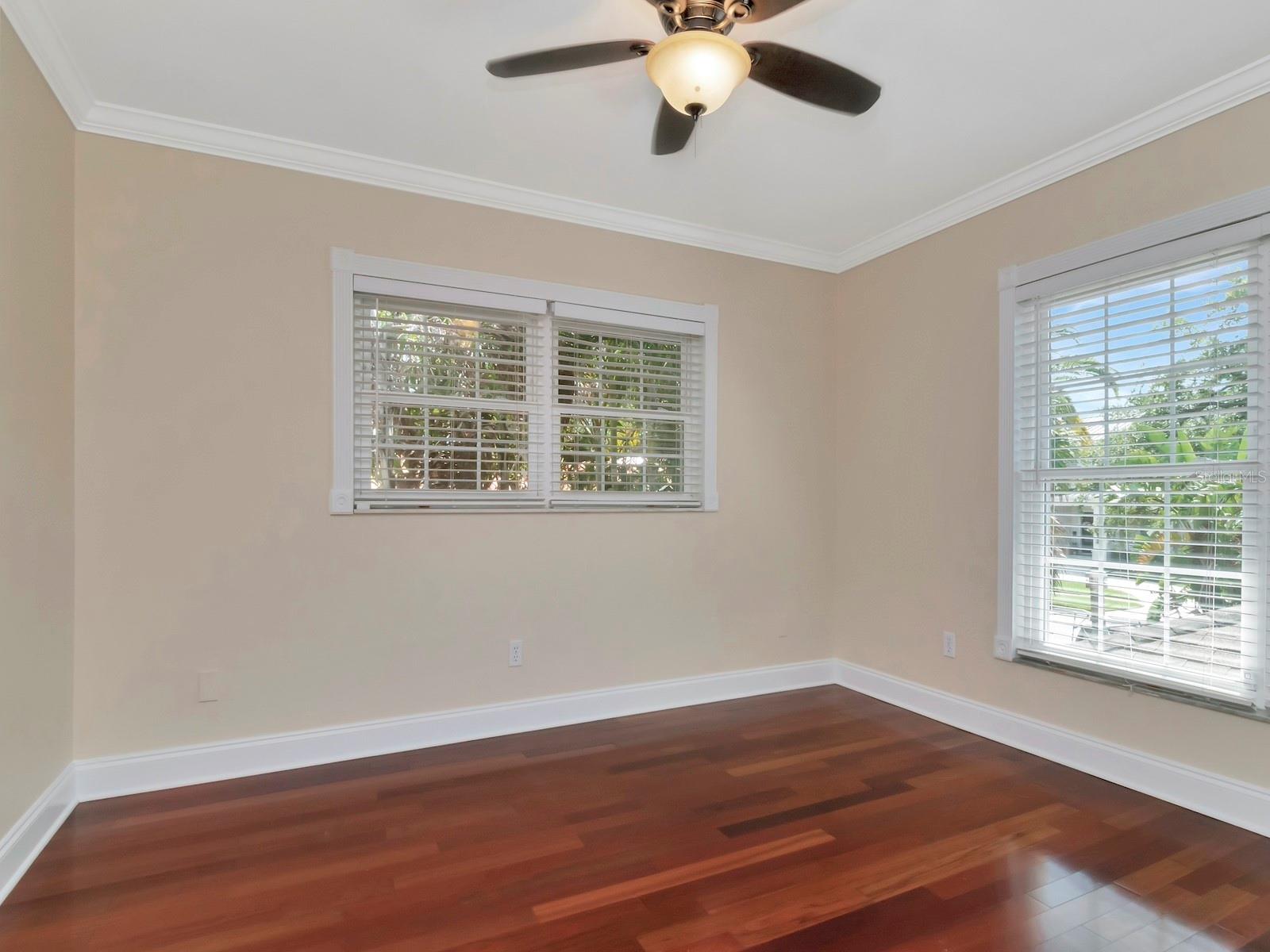 165 BALTIC CIR — photo 43