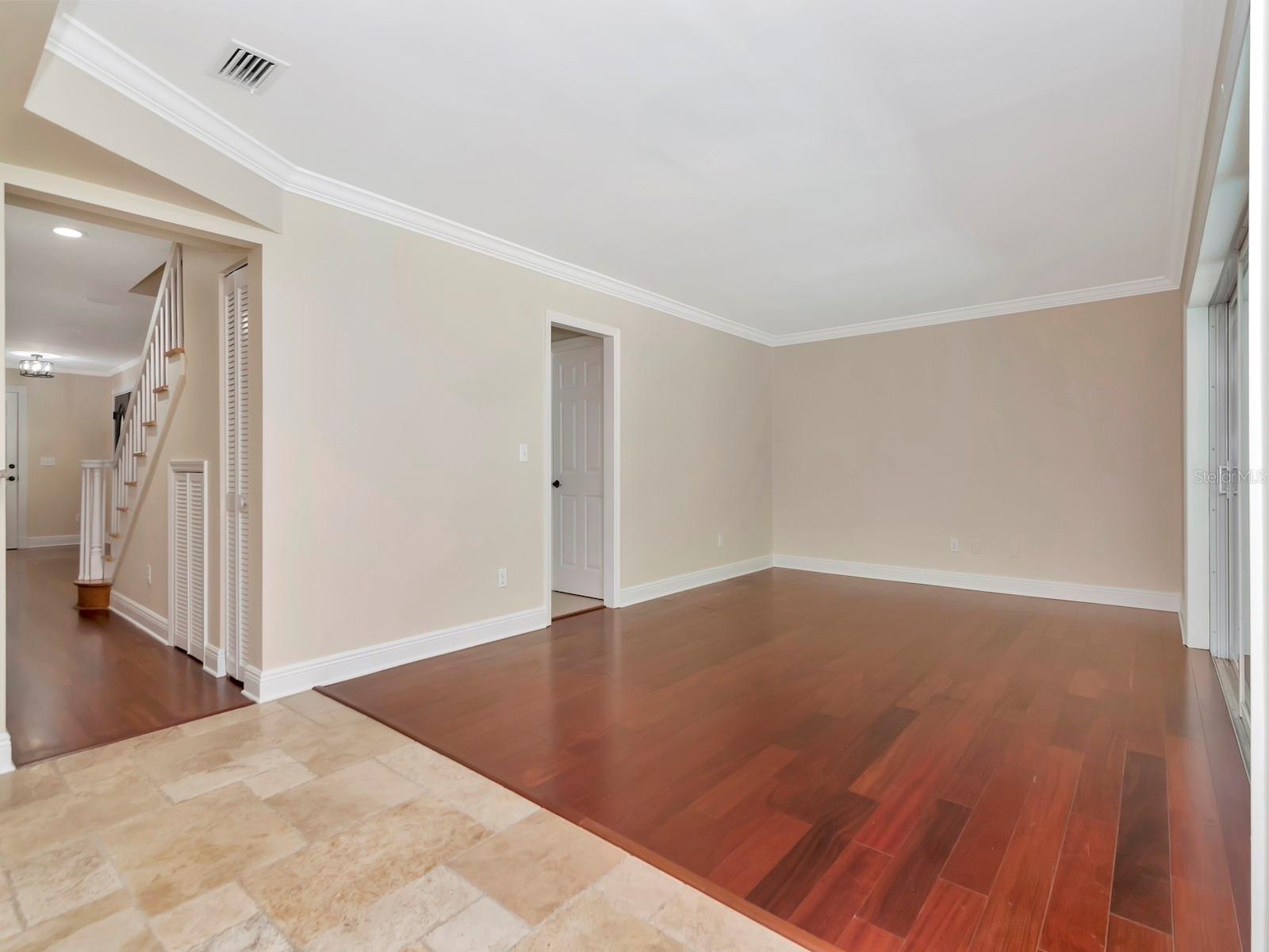 165 BALTIC CIR — photo 20