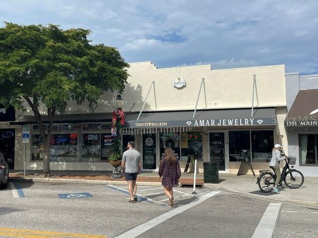 1547 MAIN ST — photo 2
