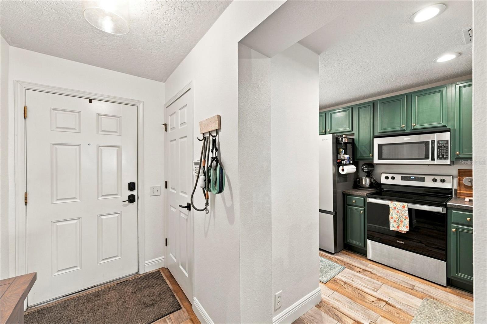 2011 SEA FRONT CT — photo 7