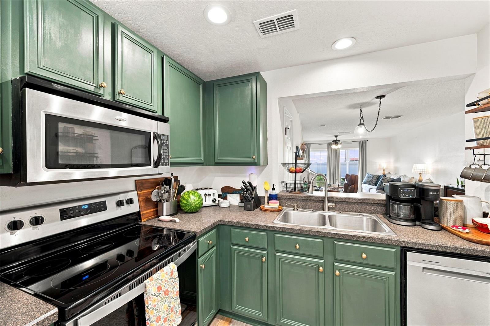 2011 SEA FRONT CT — photo 12