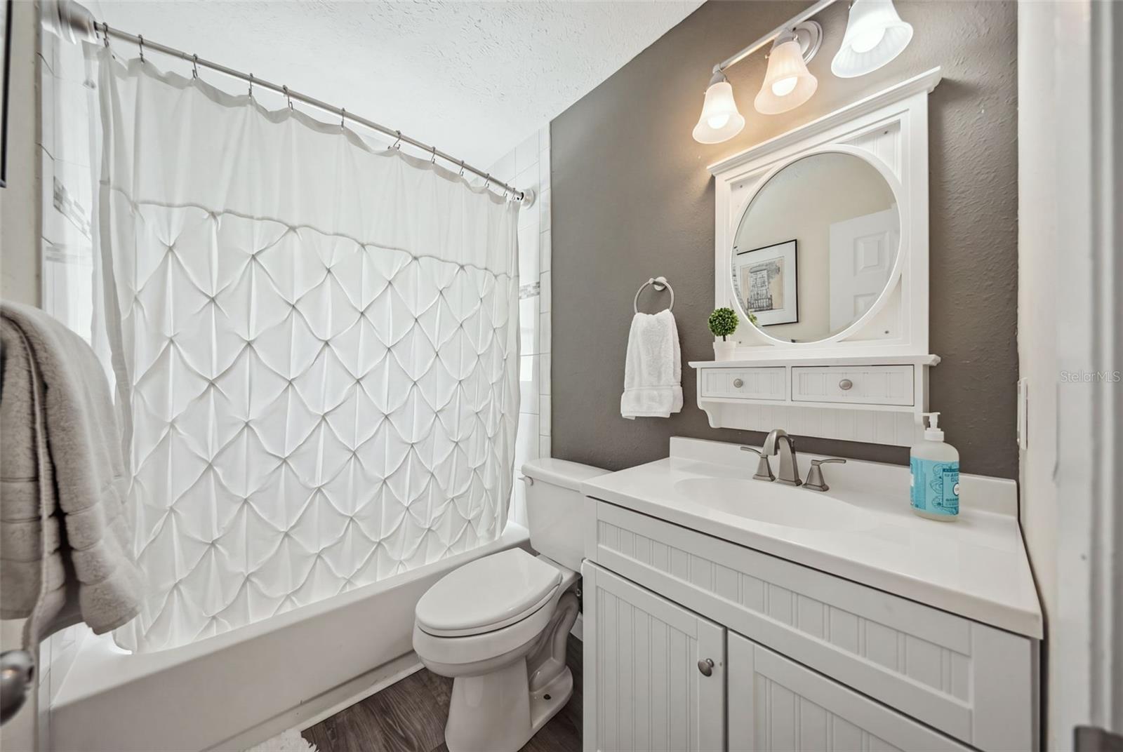 6809 S SHERIDAN RD — photo 25
