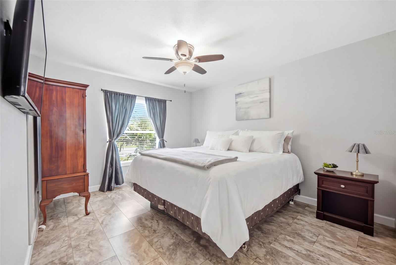 6809 S SHERIDAN RD — photo 15