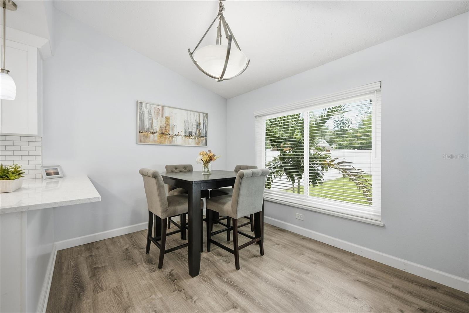 6809 S SHERIDAN RD — photo 5