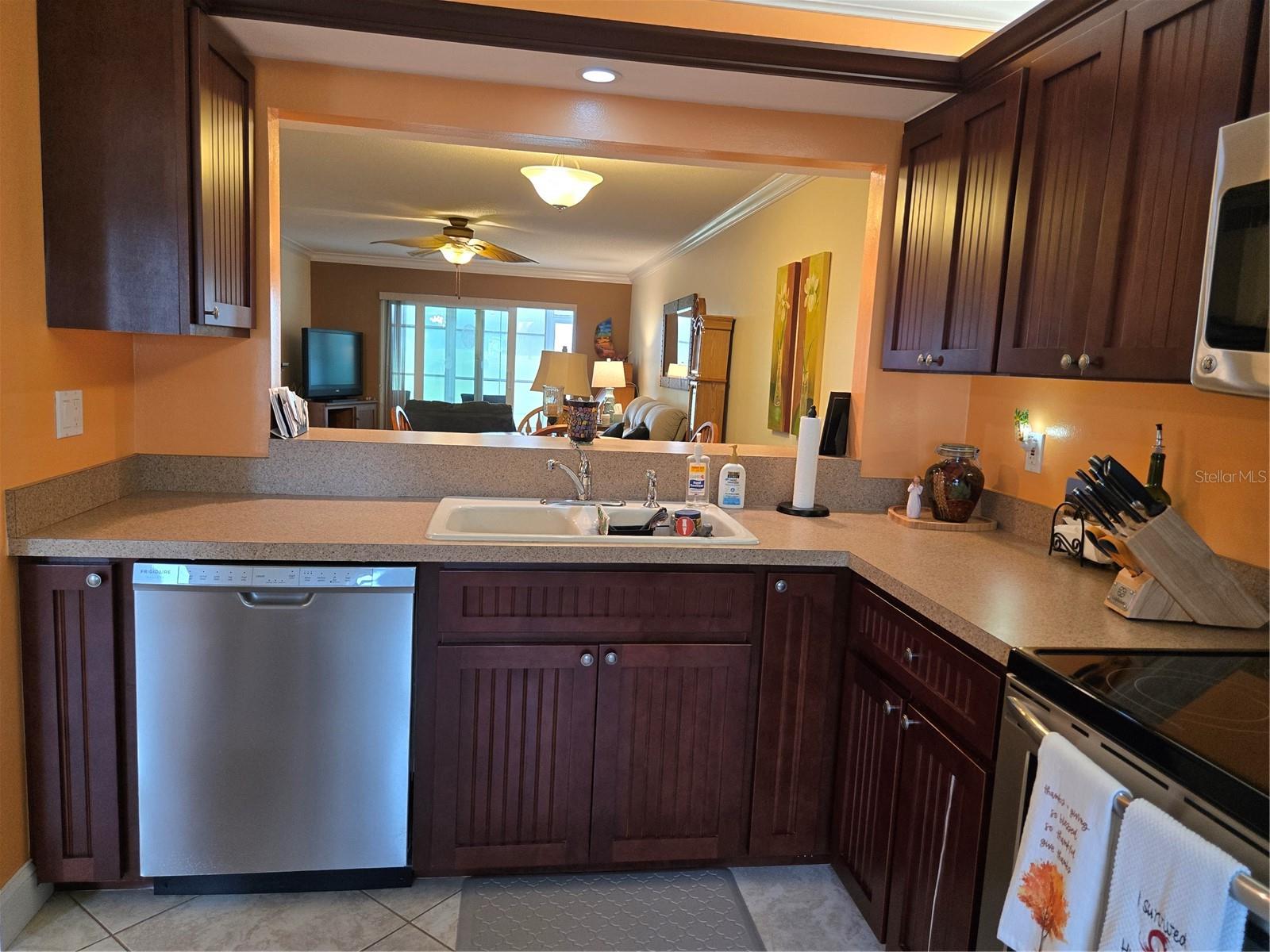 756 VILLAGE CIR #102 — photo 6