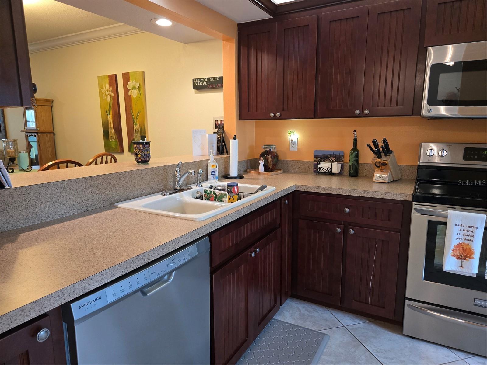 756 VILLAGE CIR #102 — photo 4