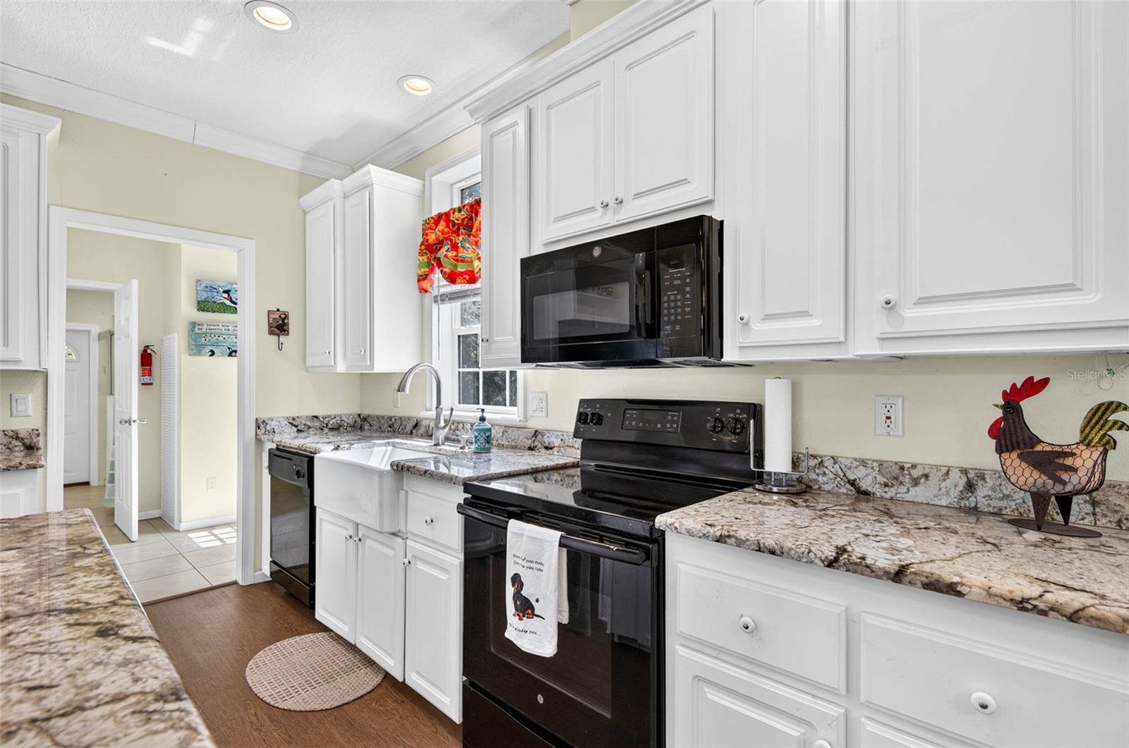 10006 EVANSTON LN — photo 12