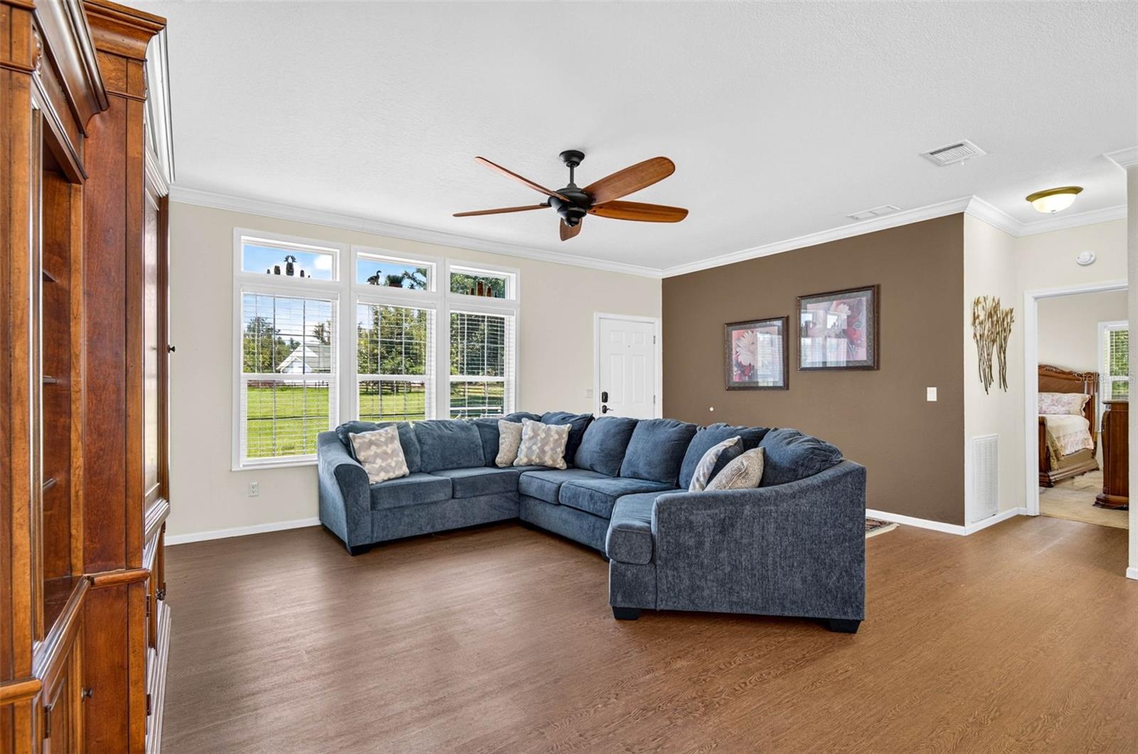 10006 EVANSTON LN — photo 8