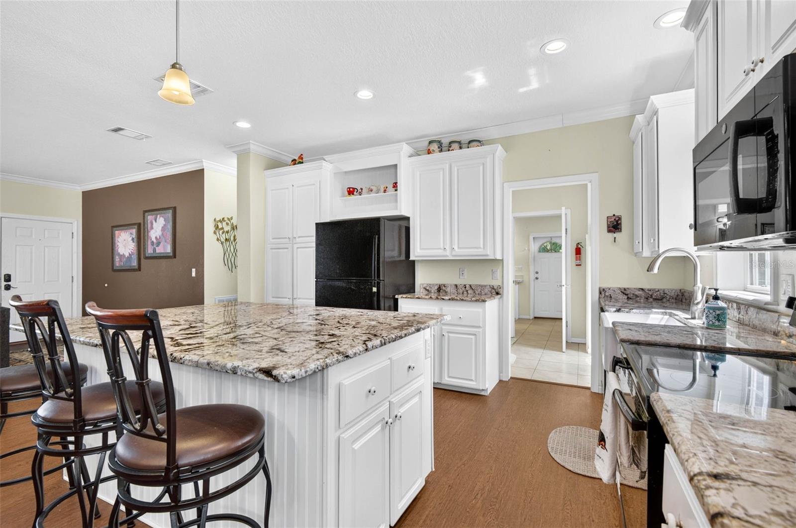 10006 EVANSTON LN — photo 9