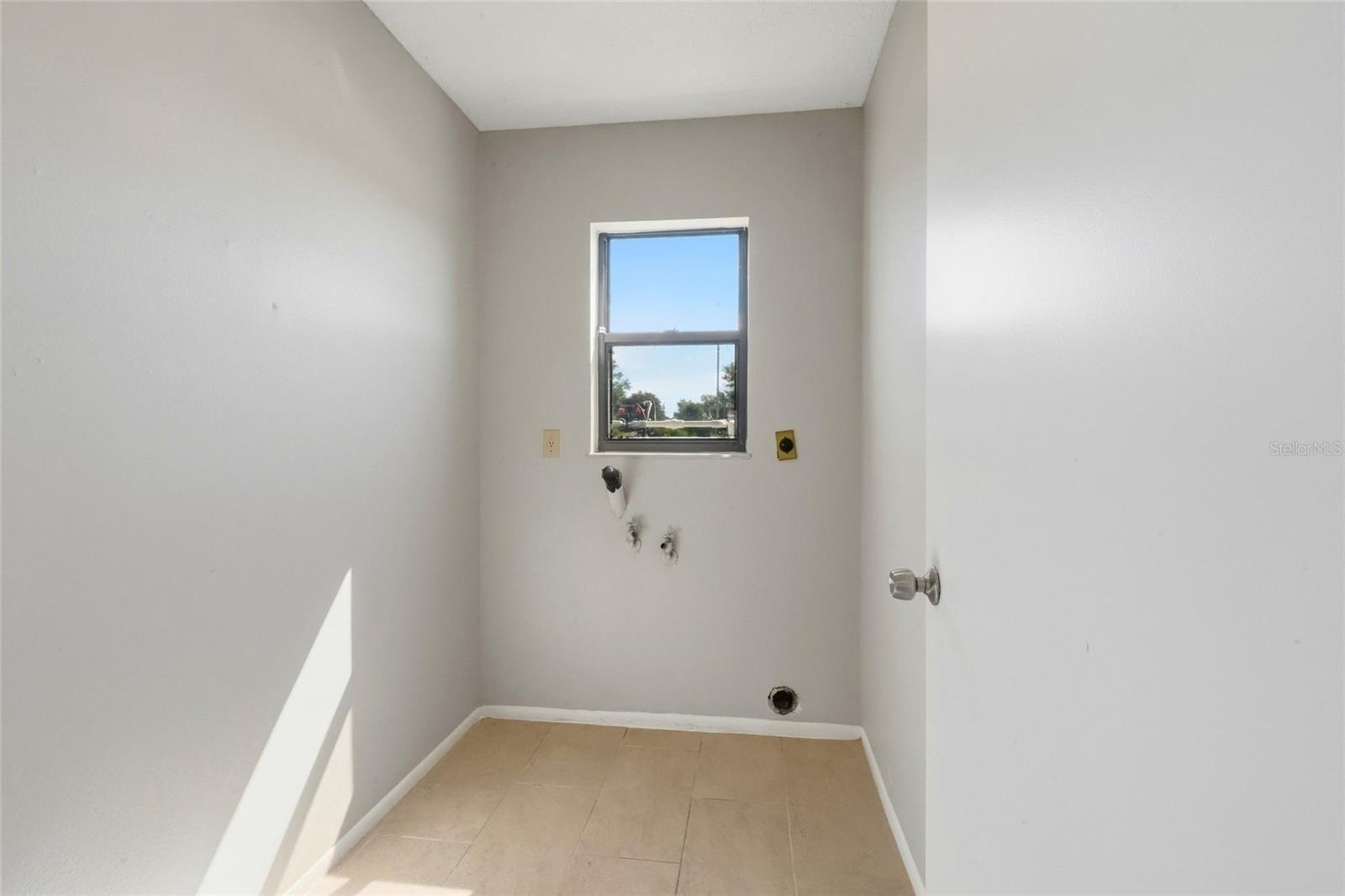 24 CLEMSON RD — photo 46