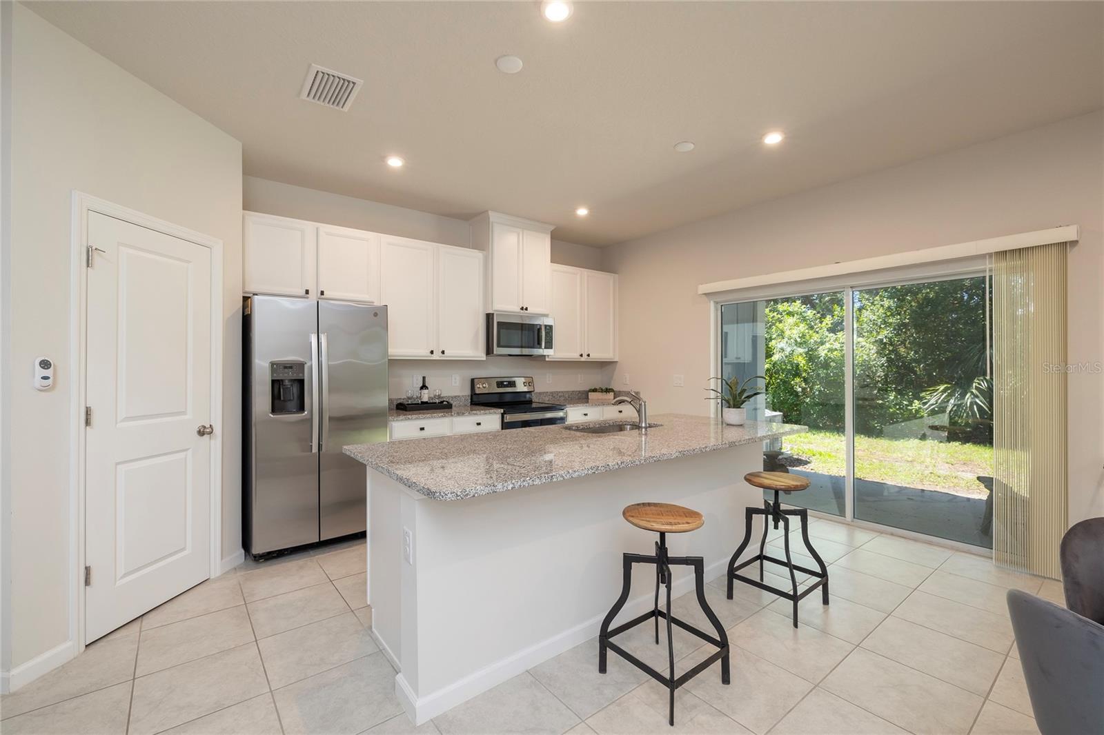 4298 HARBOUR PALM DR — photo 9
