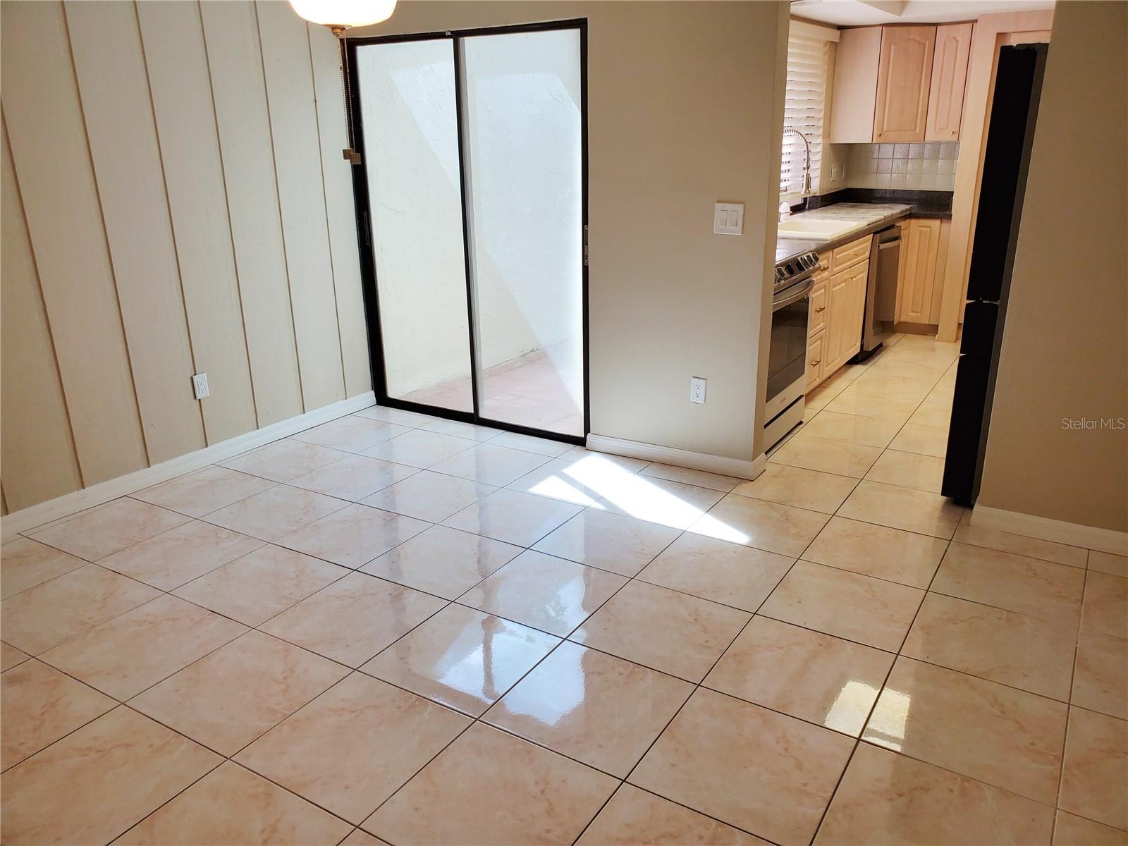 7500 ROCKY POINT DR — photo 12