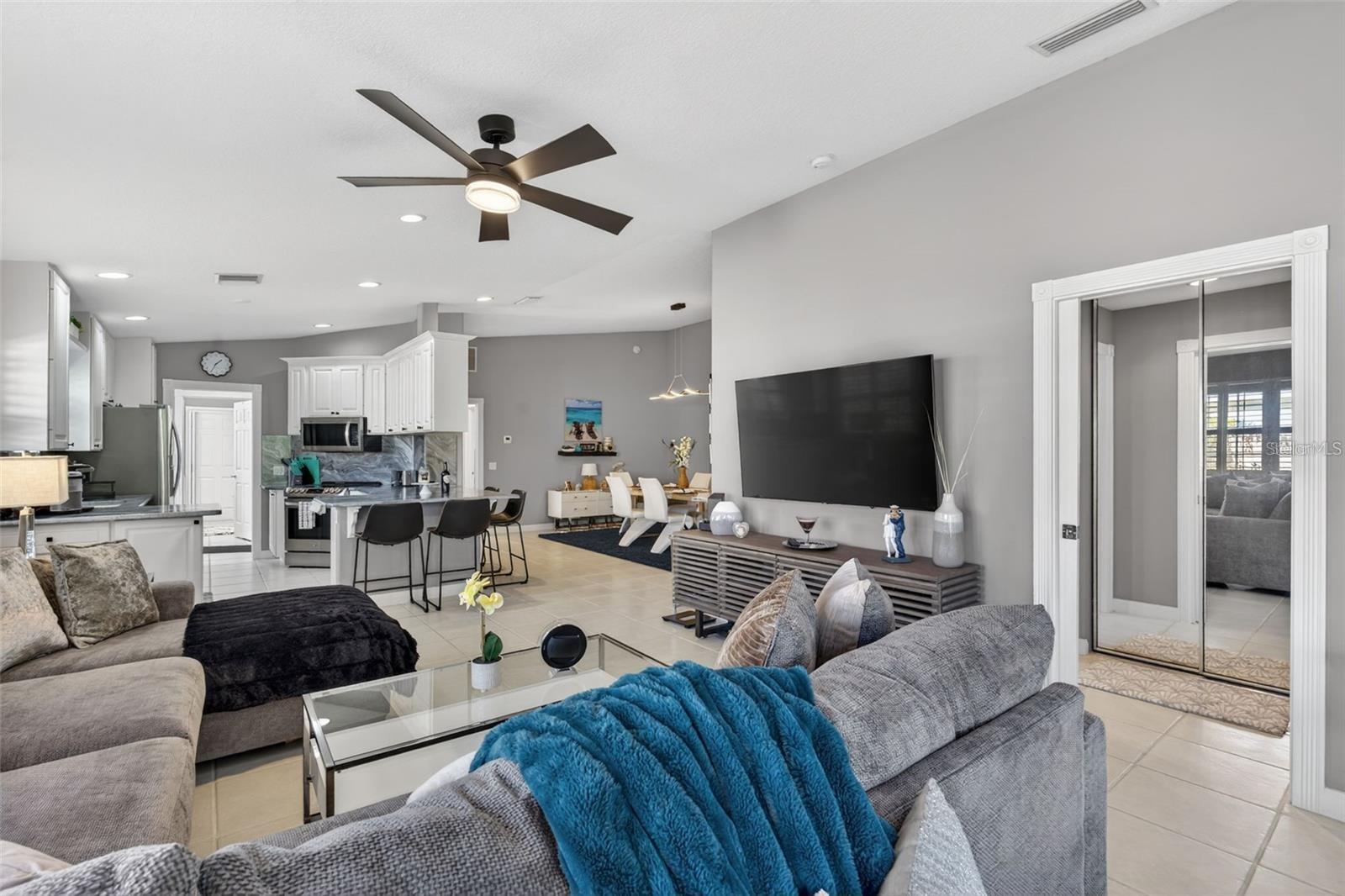7526 QUINTO DR — photo 12