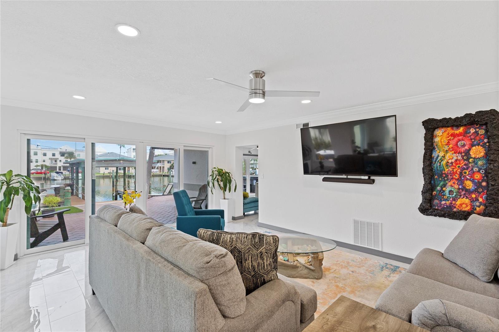 166 BAYSIDE DR — photo 14