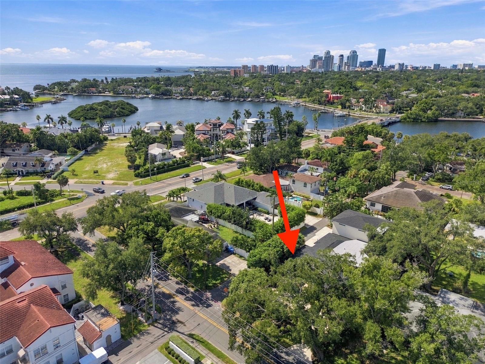 100 MONTEREY BLVD NE — photo 2