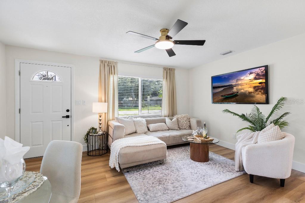2403 ADRIAN AVE — photo 8