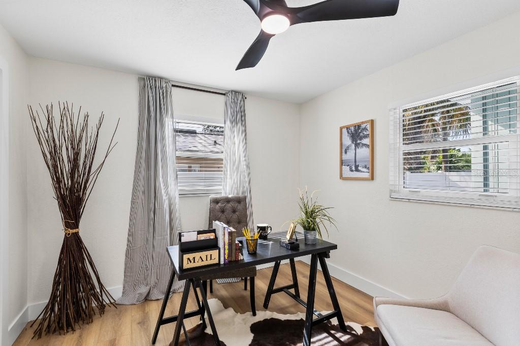 2403 ADRIAN AVE — photo 13