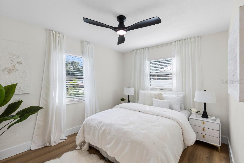 2403 ADRIAN AVE — photo 11