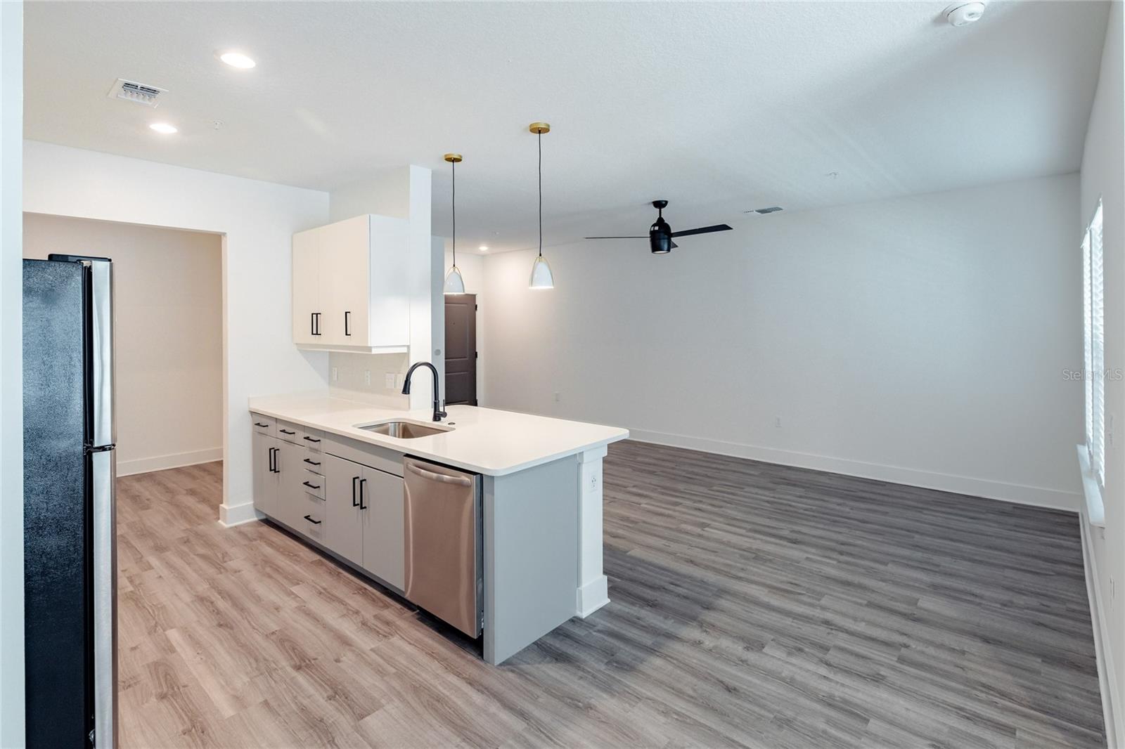 1420 LAKEFRONT DR #6413 — photo 6