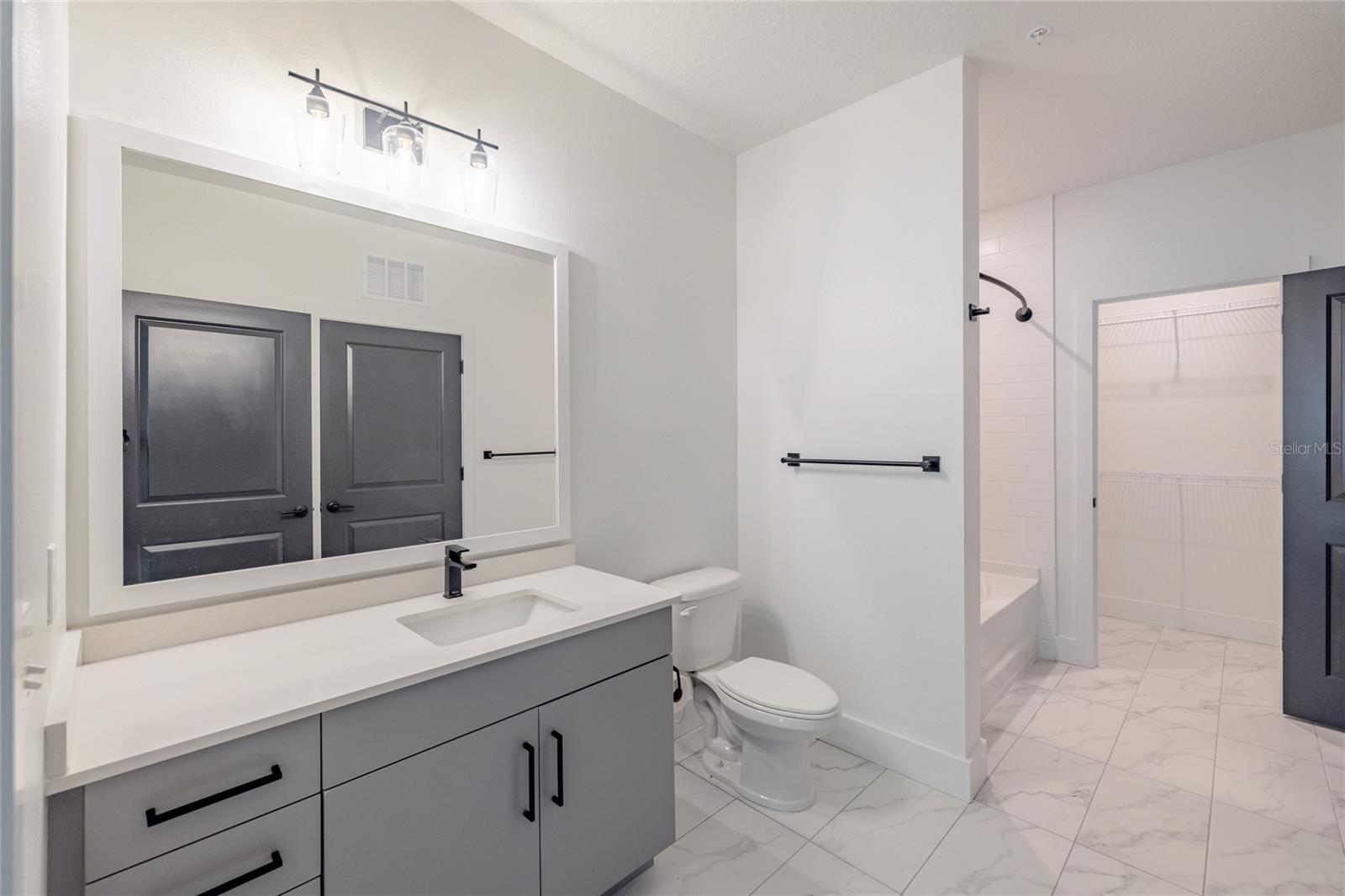 1420 LAKEFRONT DR #6413 — photo 27
