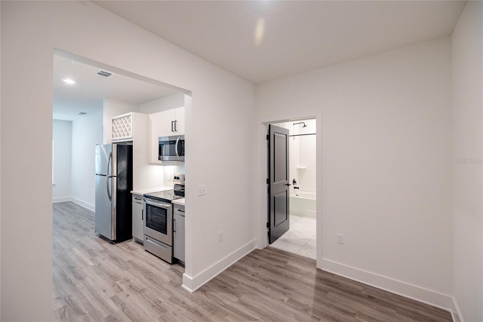 1420 LAKEFRONT DR #6413 — photo 15