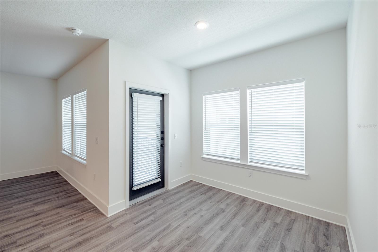 1420 LAKEFRONT DR #6413 — photo 17