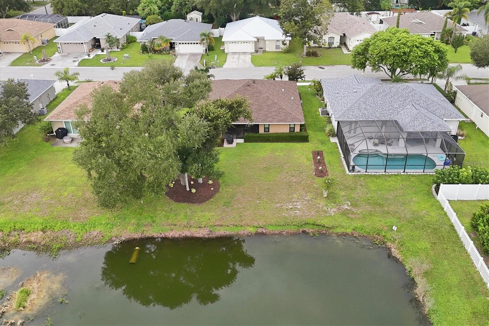 2714 FEIFFER CIR — photo 44