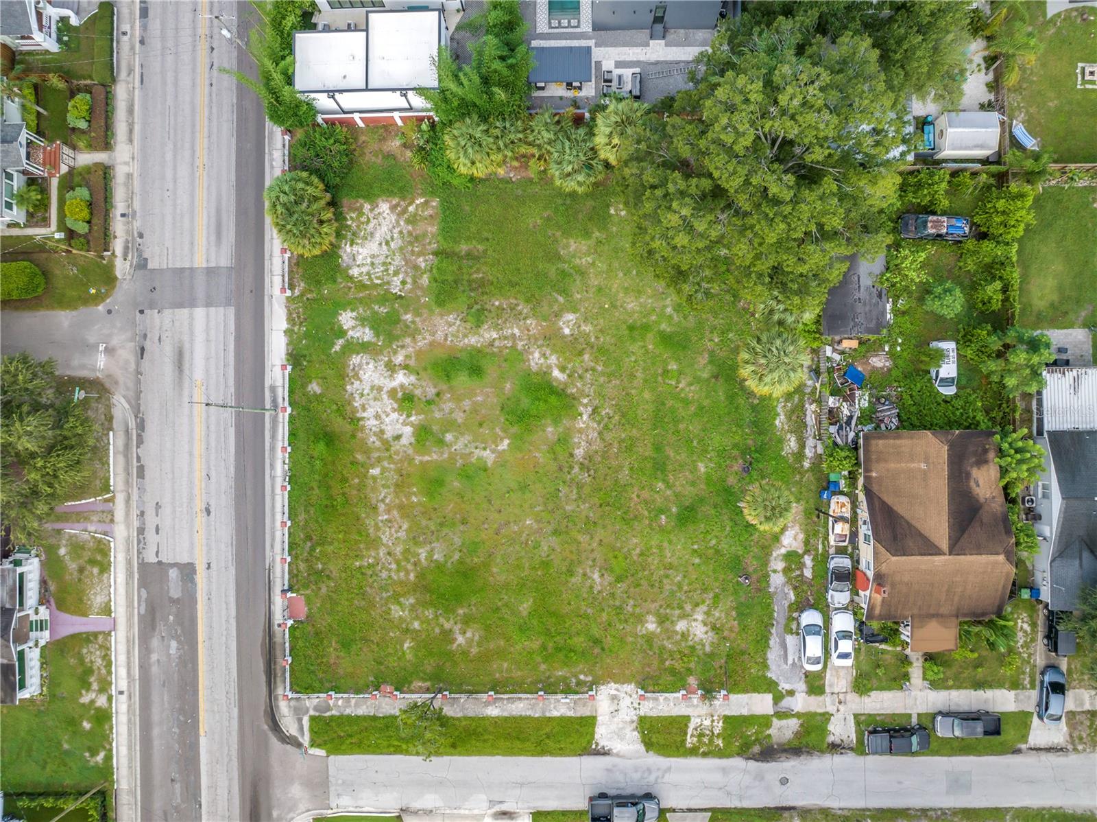 815 W COLUMBUS DR — photo 45