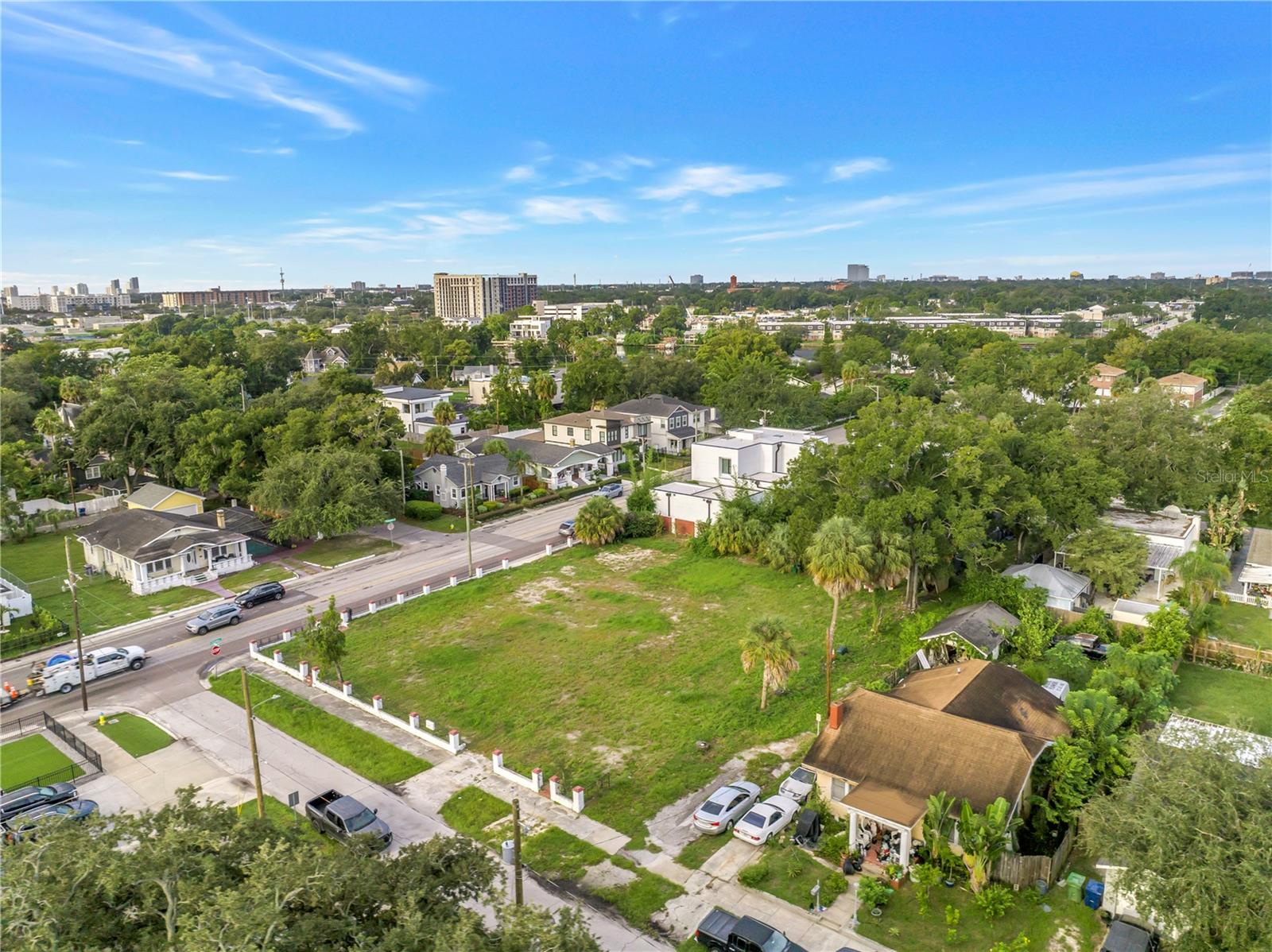 815 W COLUMBUS DR — photo 63