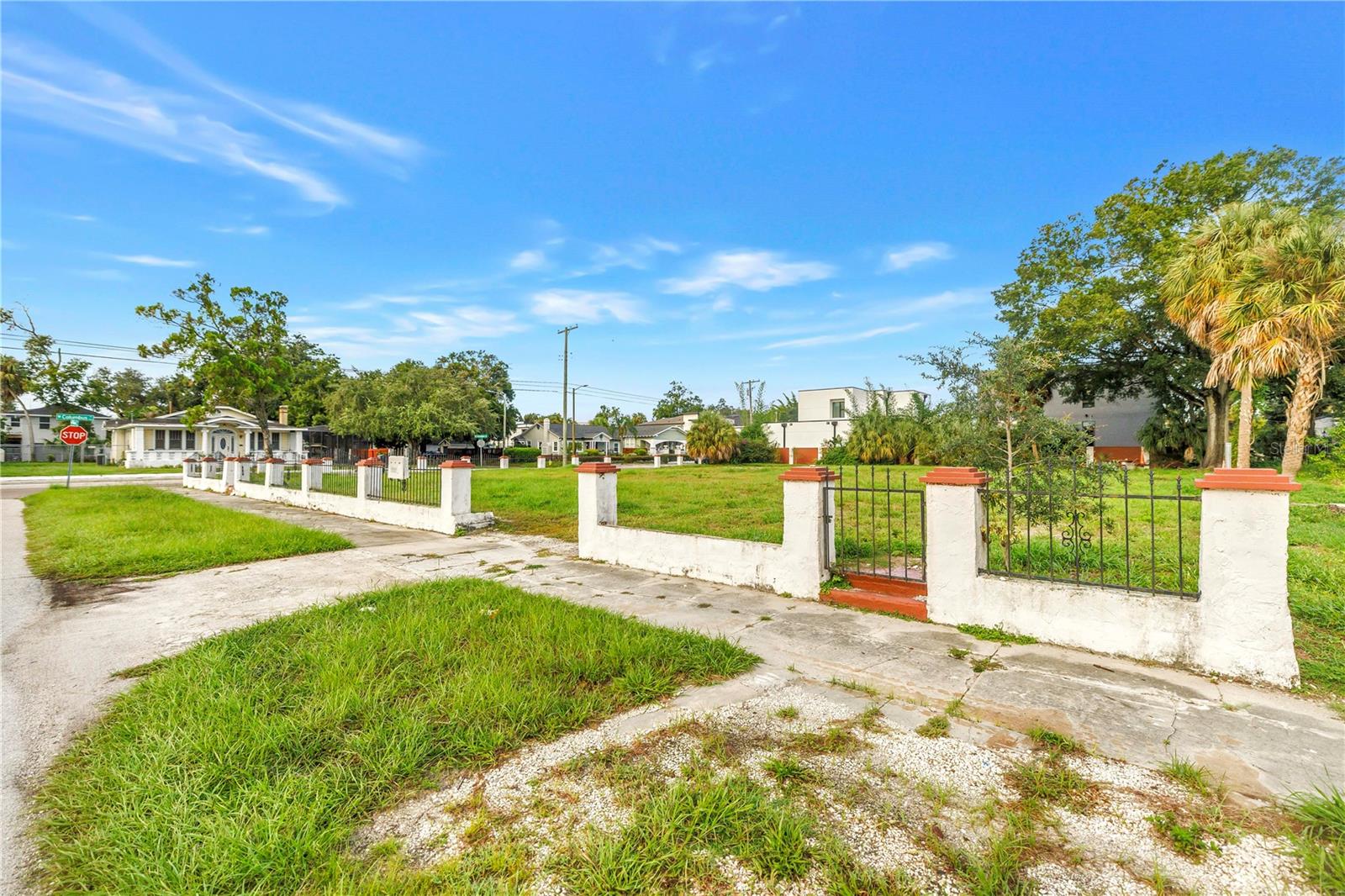 815 W COLUMBUS DR — photo 5