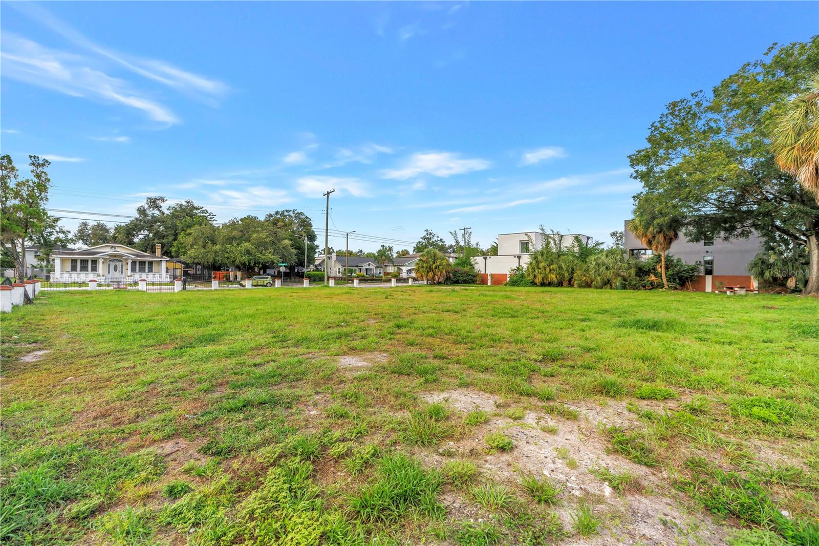 815 W COLUMBUS DR — photo 22