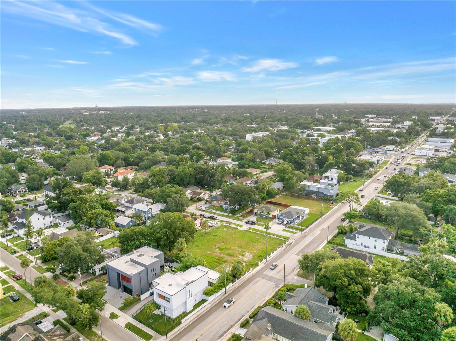 815 W COLUMBUS DR — photo 52