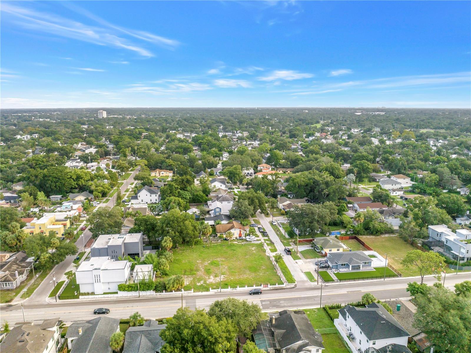 815 W COLUMBUS DR — photo 53