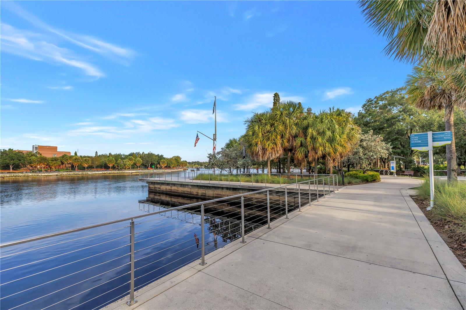 815 W COLUMBUS DR — photo 41