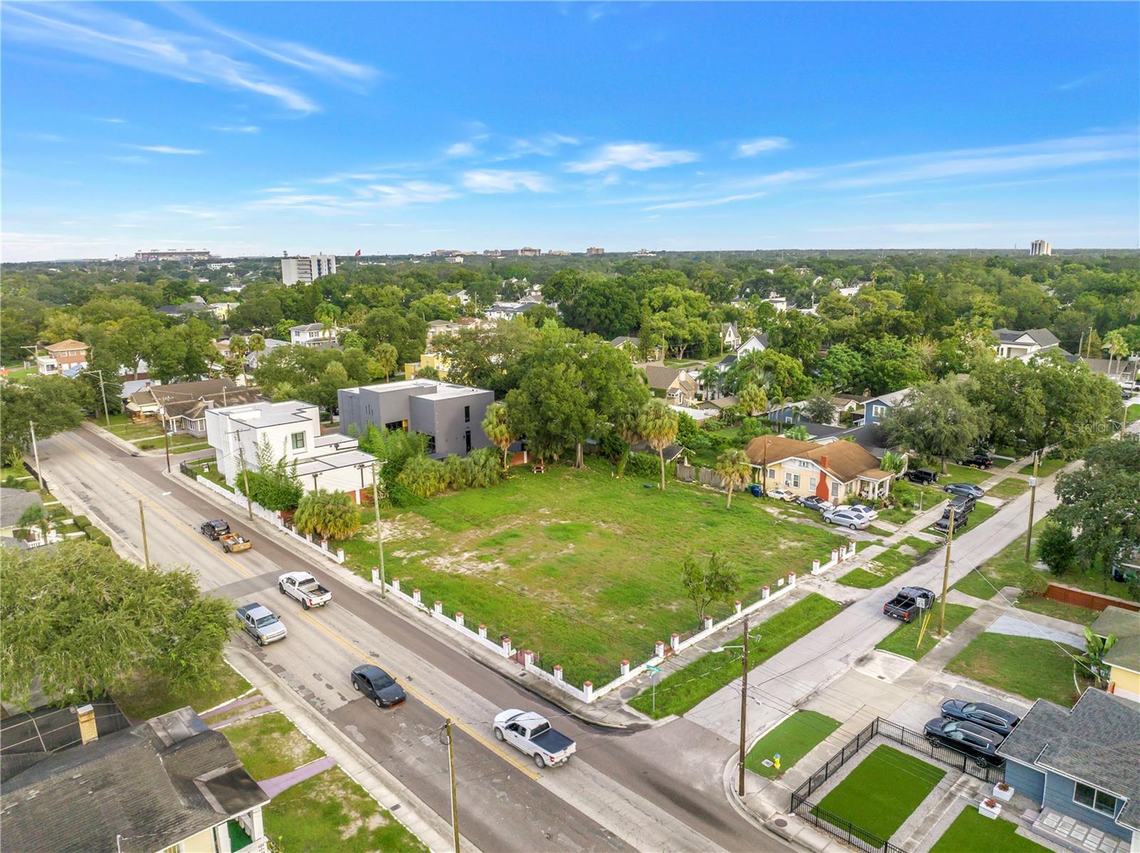 815 W COLUMBUS DR — photo 58