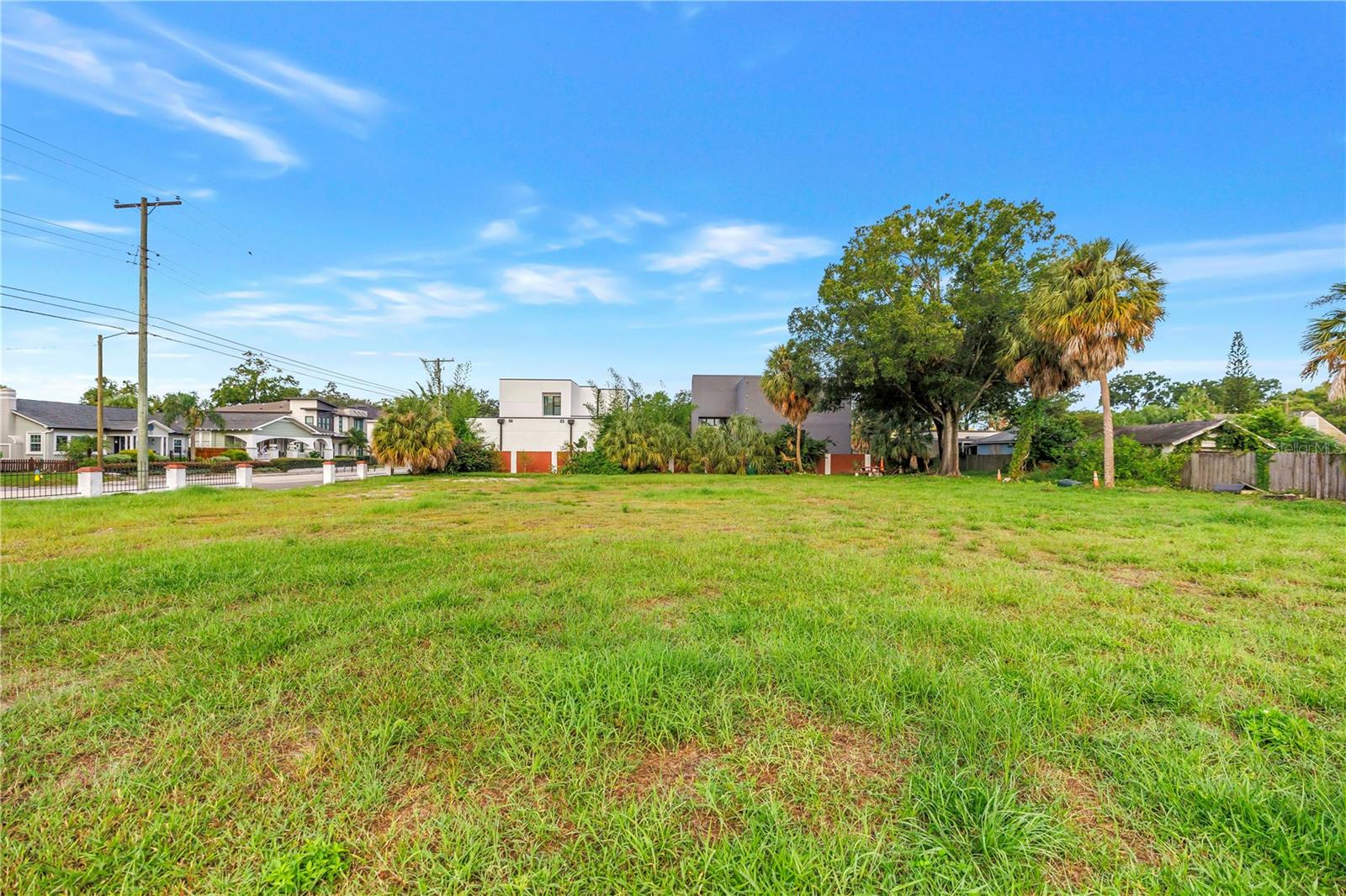 815 W COLUMBUS DR — photo 12