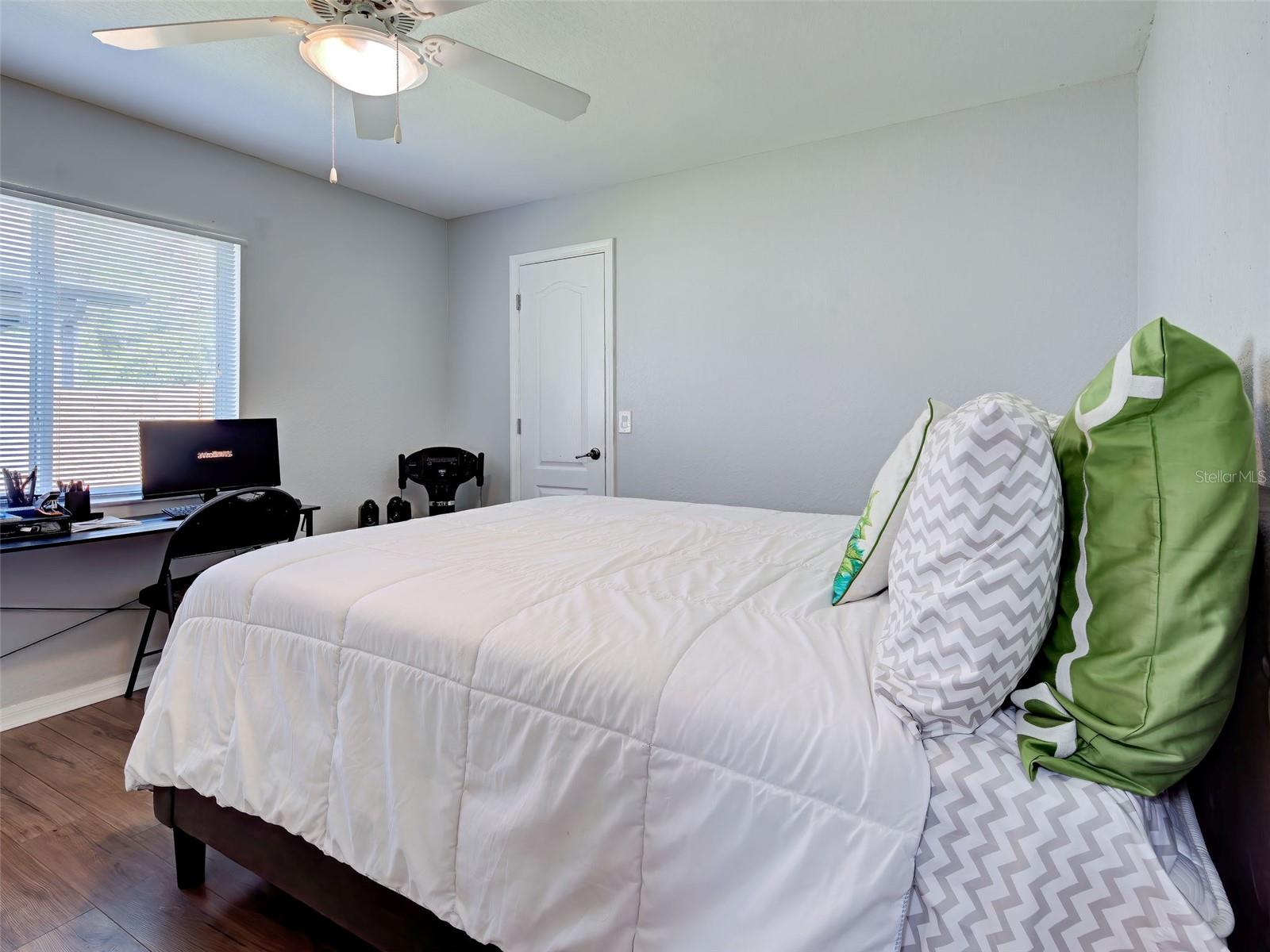3676 DIAMOND AVE — photo 43